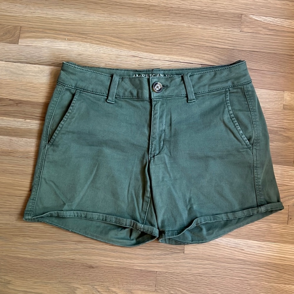 Army green midi super stretch shorts